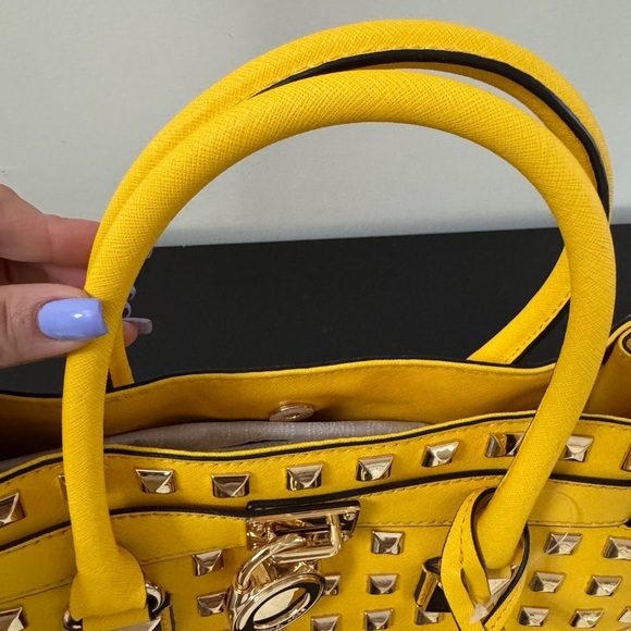 Michael Kors Pyramid Studded Citrus Hamilton Bag Large Tote  Statement Piece NWT - Picture 13 of 17